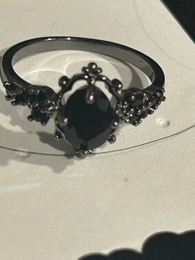 Elegant Black Stone Sterling-Color Crown Ring